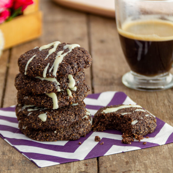 Galletas keto de mantequilla de maní y chocolate