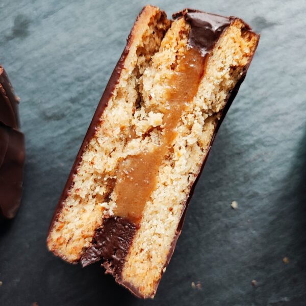 Alfajor de toffee de coco keto. Apto vegano